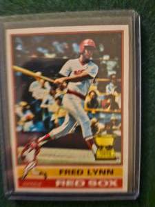 lot 130 image: 1976 Topps Fred Lynn baseball card