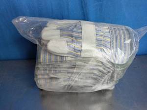lot 47 image: 12 Pairs of Work Gloves