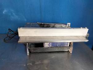 lot 52 image: Portable Electric Wet Tile Saw,