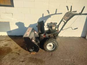 lot 66 image: Spirit Snow Blower.