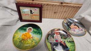 lot 18 image: Set of 3 Norman Rockwell Collector Plates and Butternut Christmas Ads
