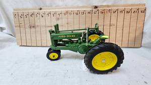lot 6 image: 116 1934 John Deere Model A