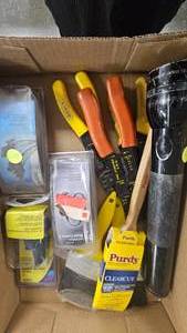 lot 39 image: Lot of Paint Brushes, Trailer Wiring Harness, Trailer Extention, and Maglite