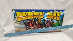 lot 47 image: Derby Day Slot Machine Glass