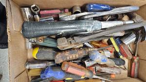 lot 115 image: Hand Tool Lot, Sockets, Sliers, Scredrivers, Hammer
