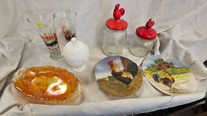 lot 118 image: Lot of Vintage Misc, Budweiser Glasses, Chicken Top Jars, Peach Luster Dish, Plates