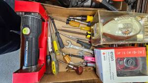 lot 135 image: Weather Radio, Flashlight, Screwdrivers and Wrench Life
