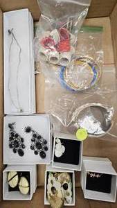 lot 157 image: Vintage Jewelry Lot as Pictured