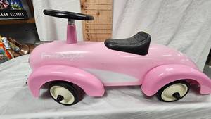 lot 212 image: Freestyle Speedster Ride On Toy-Excellent Condition
