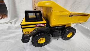 lot 222 image: Tonka 354 Dump Trucks