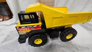 lot 220 image: Tonka 768  Mighty Dump Truck