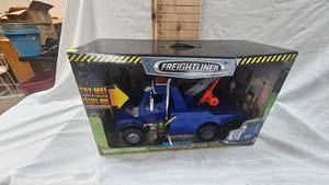 lot 154A image: 2018 Freightliner Tow Truck, Battery Operated-Works-In Box
