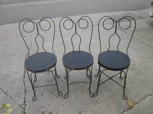 lot 4 image: (RM4) 3 Vintage Short Wrought Iron ...