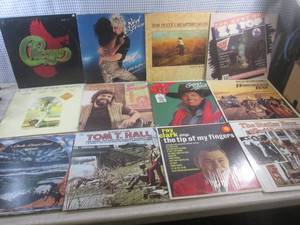 lot 18 image: (FS) Assorted Records Including Chi...