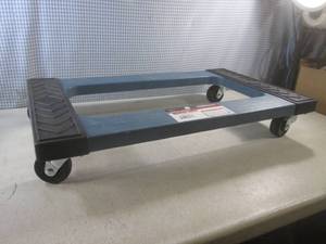 lot 21 image: (RMC) HaulMaster Movers Dolly 30 x...