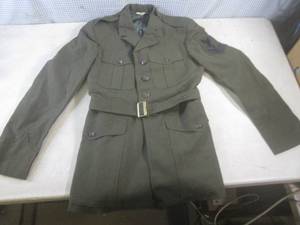 lot 81 image: (BR1) Vintage Military Coat Size 39...