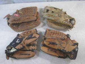 lot 86 image: (CS) 4 Baseball Gloves - Rawlings, ...