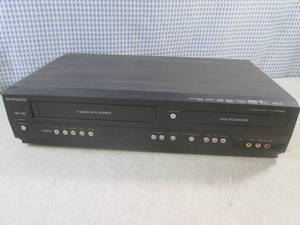 lot 103 image: (D-3) Magnavox ZV427MG9 DVD Recorde...
