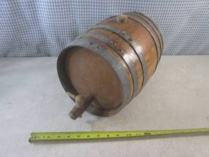 (FS) Small Vintage Wood Keg/Barrel ...