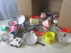 lot 129 image: (A-2) Assorted Vintage Toy Play Kit...