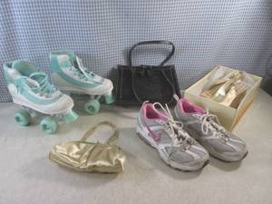 lot 137 image: (A-1) Roller Skates Size Girls 3, 2...