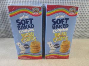 lot 175 image: (B-3) 12 Pouches of Mini Soft Bake ...