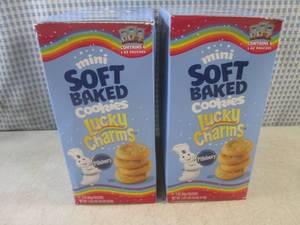 lot 176 image: (B-3) 12 Pouches of Mini Soft Bake ...