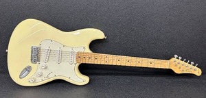 lot 8 image: Jay Turser JT-#00 Series Strat-Style Electric Guitar in Cream Finish