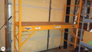 lot 108 image: Rolling Metal Scaffold Work Platform with Wood Deck