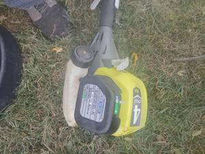 lot 144 image: Ryobi S430 4-Cycle Gas String Trimmer