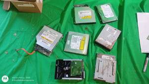 lot 161 image: Lot of 7 Used Internal Computer Drives and Drives Parts Mixed Brands
