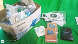 lot 165 image: Collection of Mixed Software CDs, DVDs, and Install Discs