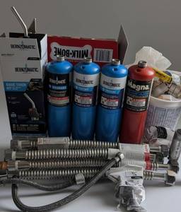 lot 253 image: Bernzomatic Basic Torch Kit with Propane and MAP Gas Cylinders Plus Assorted Flexible Gas Lines
