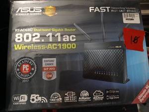 lot 1010 image: ASUS RT-AC68U Wireless-AC1900 Dual Band Gigabit Router Sealed