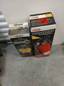 lot 1028 image: Pair of Multipurpose Kidde Fire Extinguishers in Box