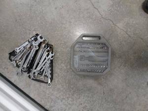 lot 1063 image: Ratchet Screwdriver Bit Set and Assorted Combination Wrenches