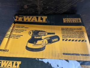 lot 15 image: DeWalt DWE6423 Variable Speed 5-Inch Random Orbit Sander with Clamp