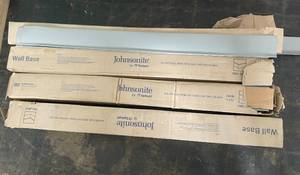 lot 53 image: Johnsontite Wall Base Vinyl Trim, 4 Boxes of 16