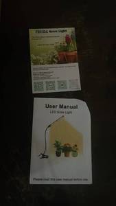 lot 137 image: 7 LED Grow Lights with Adjustable Clip and Controls