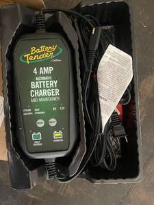 lot 184 image: Battery Tender 4 Amp Automatic Battery Charger and Maintainer