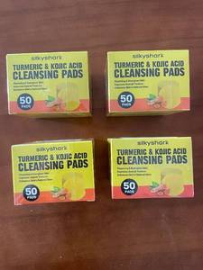 lot 249 image: Lot of 4 Silkyshark Turmeric & Kojic Acid Cleansing Pads 50 Count Each