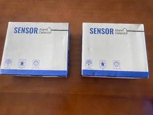 lot 370 image: Lot of 2 Sensor Alarm Natural Gas Detectors Methane Propane