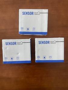 lot 371 image: Lot of 3 Natural Gas Alarm Detectors for Methane and Propane