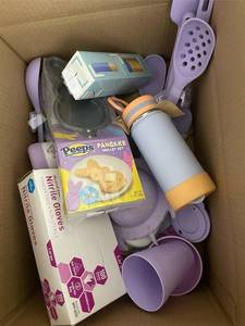 lot 391 image: Assorted Kitchenware and Drinkware Set with Pancake Kit and Gloves