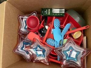 lot 396 image: Assorted Kitchen Bakeware and Utensil Set with Storage Containers