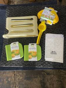 lot 401 image: Kitchen Microwave Egg Bite Makers, 4-in-1 Egg Cooker, Lemon Squeezer, Rack, and Leftover Labels Set