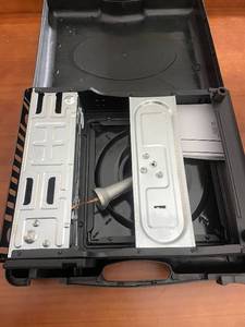 lot 423 image: Portable Gas Stove with Carrying Case