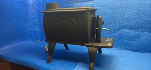 United States Stove Company Log Wood Stove- Frieght Damaged