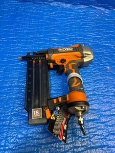lot 25 image: 18-Gauge 1 14 in. RIGID -Brad Nailer BRAND NEW NO BOX