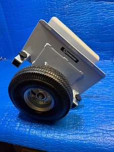 lot 45 image: Strongway Panel Dolly with 10in. Pneumatic Wheels, 600-Lb. Capacity- New